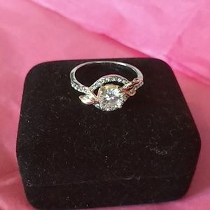 Women's ring